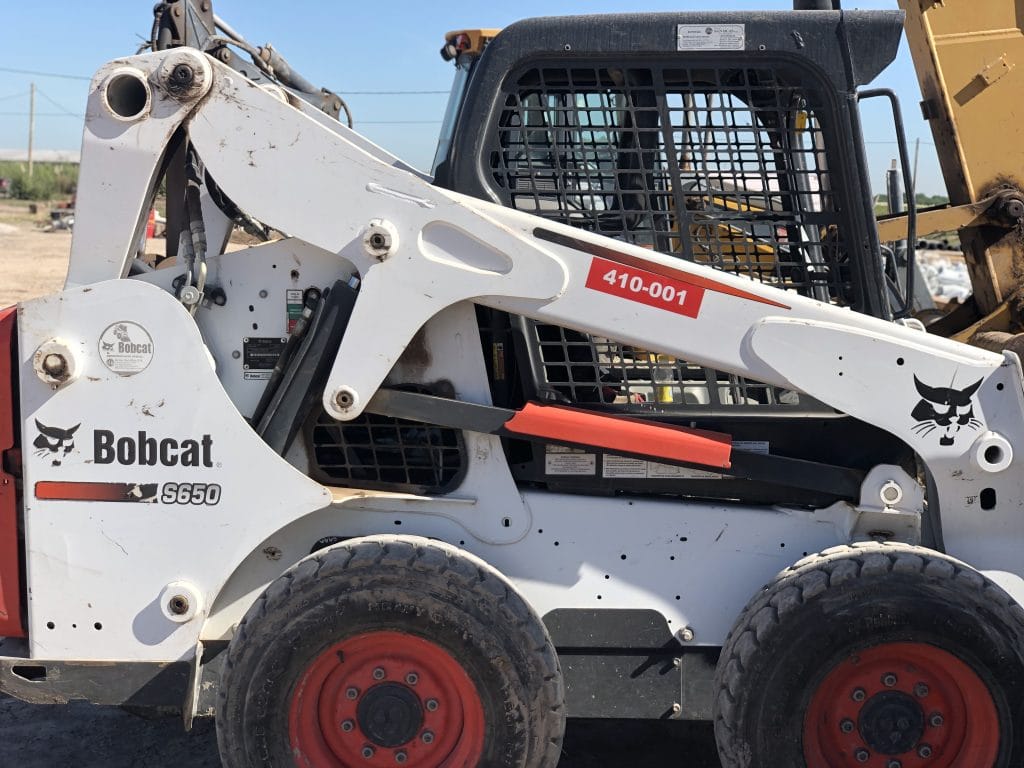 MINICARGADORA BOBCAT USADA